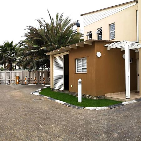 The Waterfront Cottage F12 Swakopmund Buitenkant foto